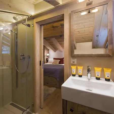 Дом отдыха Berarde Chalet *